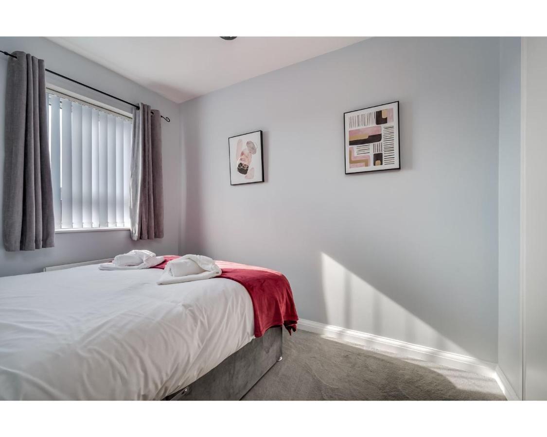 Apartments: Cromwell