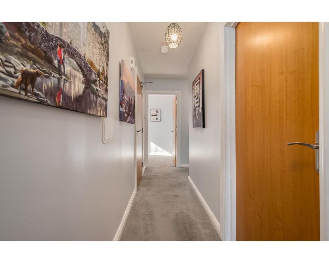 Apartments: Cromwell Apartment *