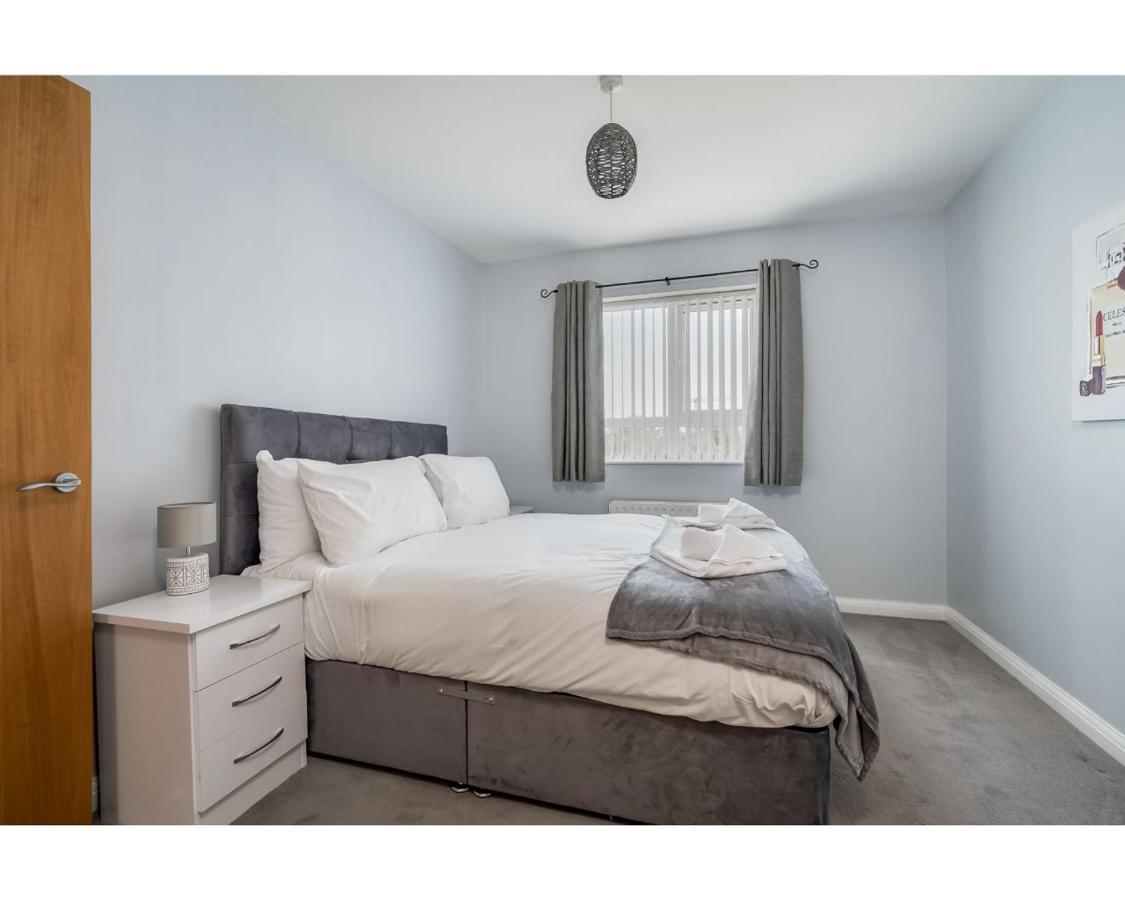 Apartment Apartments: Cromwell